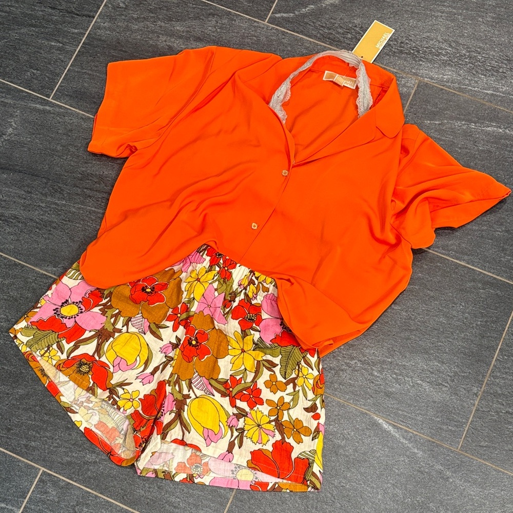 ***CHECKOUT MY CLOSET!